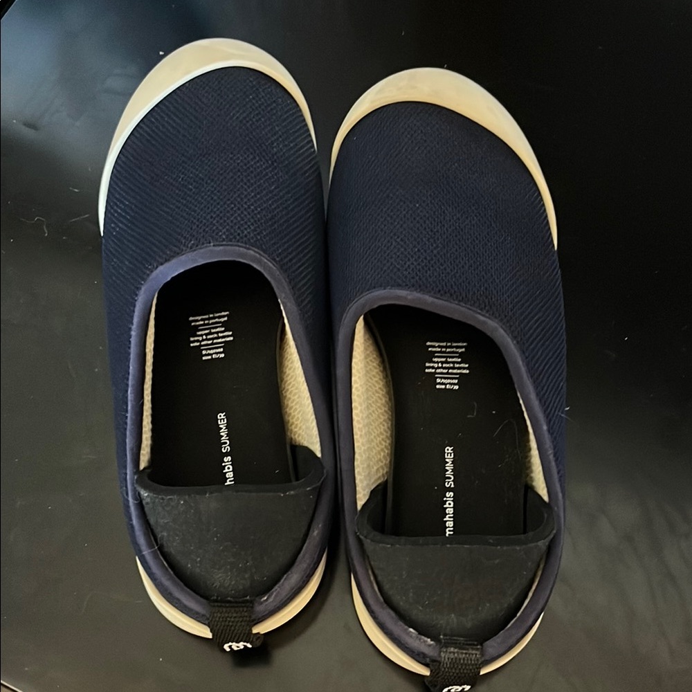 Mahabis Navy and Cream Slippers
